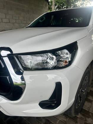 TOYOTA HILUX 2.8 D-4D TURBO DIESEL CD SRV 4X4 AUTOMÁTICO